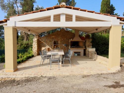 Αίθριο ή υπαίθριος χώρος στο Private Villa Maothis