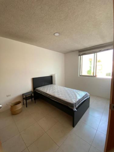 Ένα ή περισσότερα κρεβάτια σε δωμάτιο στο Comfortable Home near everything