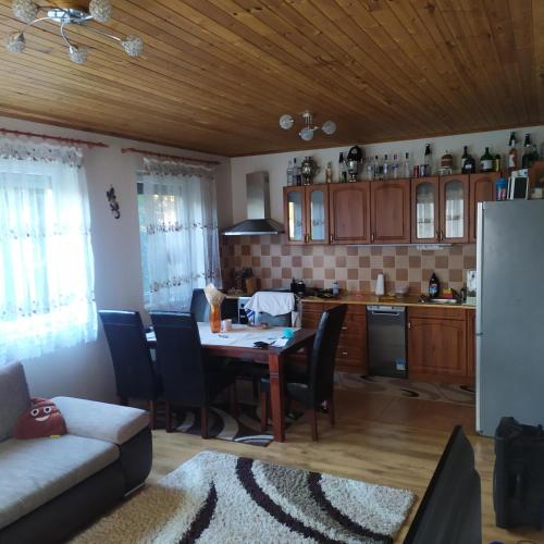 Gallery image of Kertes pihenő kuckó in Tököl