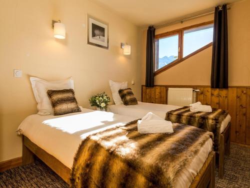 Rustic Ski Lodge for 10