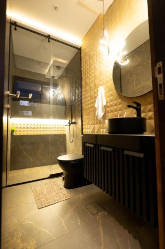 Ein Badezimmer in der Unterkunft VIVE CDE con Estilo - Casa Premium