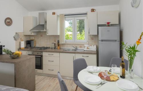 Cozy Home In Labin With Wifi