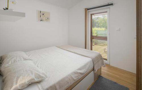 Cozy Home In Labin With Wifi