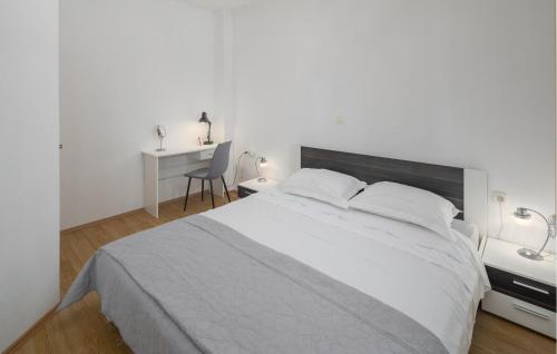 Cozy Home In Labin With Wifi