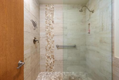 Koupelna v ubytování Maui Hill 66 · MHL 66 3BD Condo Across from Keawakapu Beach & St