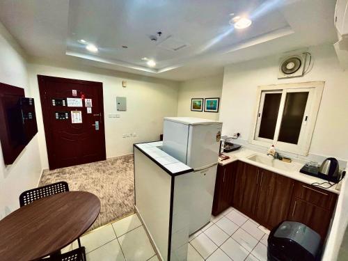 Afbeelding uit fotogalerij van ركن الوطن للشقق المخدومة - الروابي in Jeddah