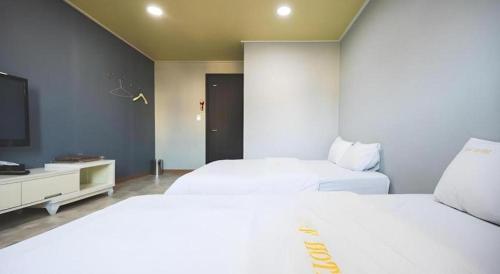 Katil atau katil-katil dalam bilik di B&F Hotel