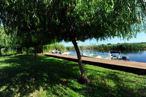 Gallery image of Pike Inn Dunavatul de Sus - Delta Dunarii in Dunăvăţul-de-Sus