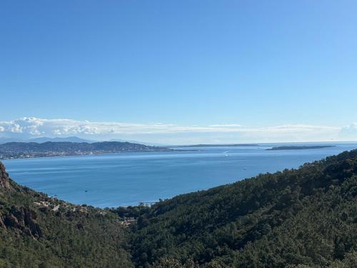 Gallery image of Duplex bord de mer in Théoule-sur-Mer