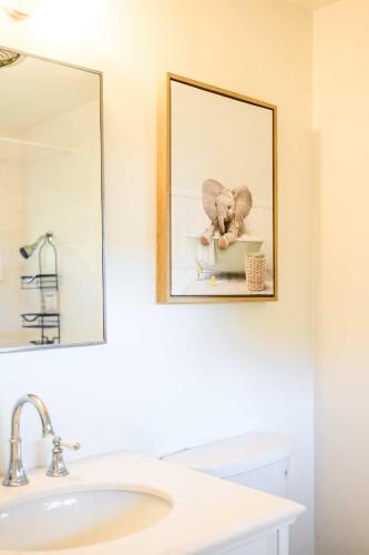Gallery image of Perfect Family Home with Fireplace & Spacious Yard in Duarte