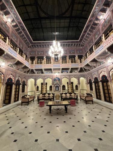Posezení v ubytování Hotel Mandawa Vilas