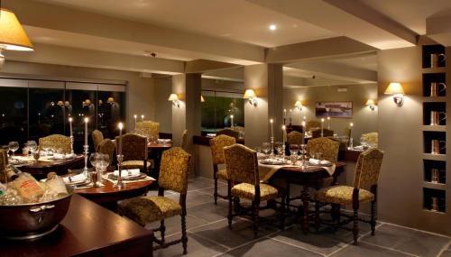 מסעדה או מקום אחר לאכול בו ב-Le Convivial - Wine and Spa Experience Suites