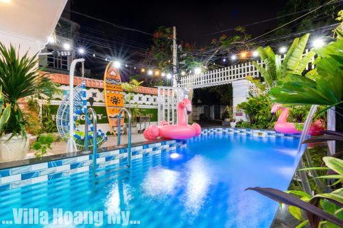 a pool at the villa hopping inn at Biệt Thự Hồ Bơi Nguyên Căn Free Sub Và Xe Máy in Vung Tau