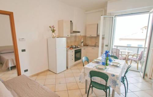 Η κουζίνα ή μικρή κουζίνα στο Residence Doral