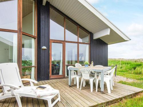 Μπαλκόνι ή βεράντα στο 8 person holiday home in Ulfborg-By Traum