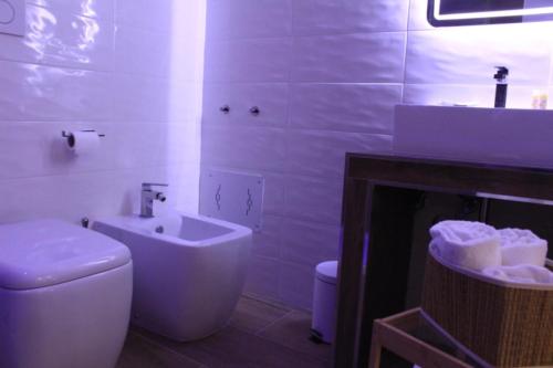 Bilik mandi di Gazebo Rooms