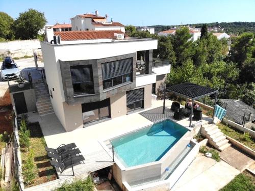 Villa MATRiX, Pula center, pool