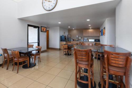 Εστιατόριο ή άλλο μέρος για φαγητό στο Super 8 by Wyndham Tucson/Grant Road Area AZ