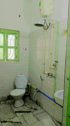 Ένα μπάνιο στο Saltlake Villa