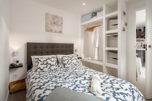 "Linda's Guest House" Beach House with Private Patio & Hot Tub, 3 Min from the Beach