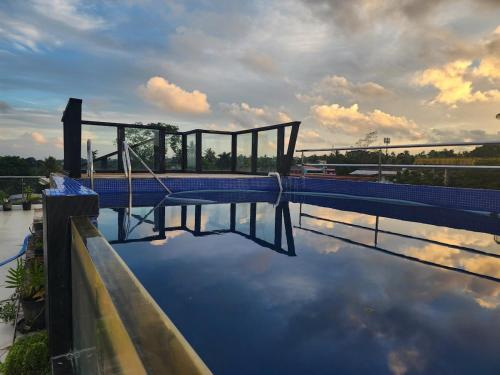 Πισίνα στο ή κοντά στο Zoya Penthouse No 10