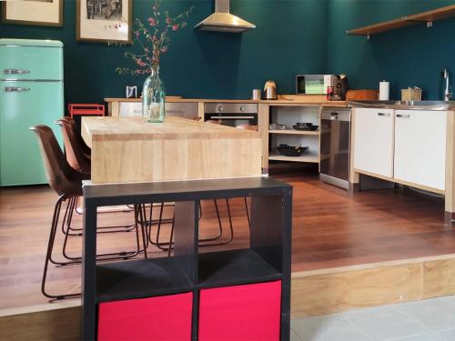 Una cocina o cocineta en Le Pouce Roux