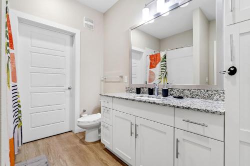 Pinnacle Apartments W Amenties by Heavenly Homes photo 15