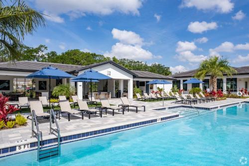 Bazén v ubytování Pinnacle Apartments W Amenties by Heavenly Homes nebo v jeho okolí