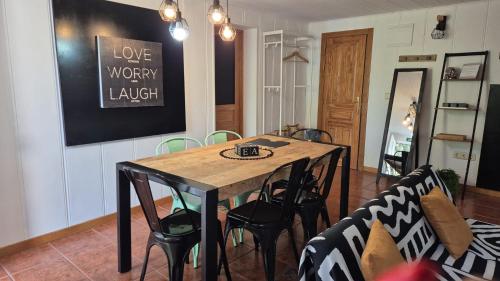 Posezení v ubytování Lovely home nearby Madrid to enjoy nature