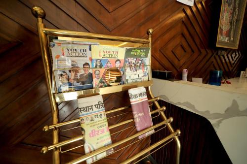 Un restaurante u otro lugar para comer en Staykart Z