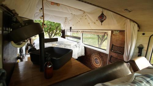 Un lugar para sentarse en Ratlook bus Banya