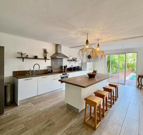 Küche/Küchenzeile in der Unterkunft Tropical Pool Villa