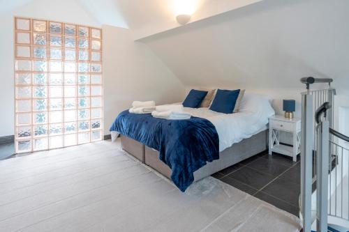 Postel nebo postele na pokoji v ubytování City Centre Apartment ideal for contractors & weekend stays