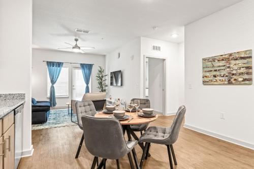 Adeline Apartments 15m to Parks, Pet Friendly, Free Parking by Heavenly Homes photo 17