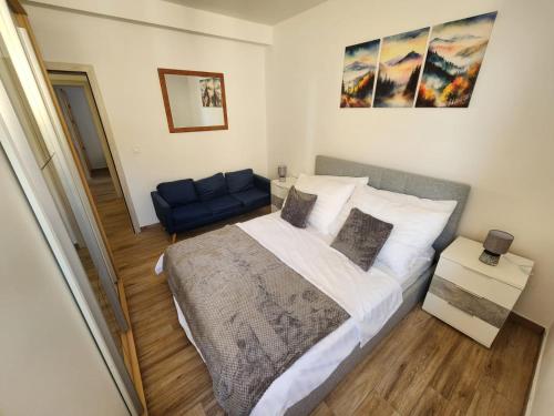 Apartment Golden Oak