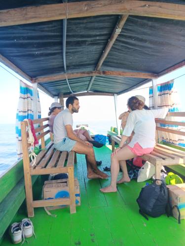 Tetamu yang menginap di Bajo Komodo Homestay