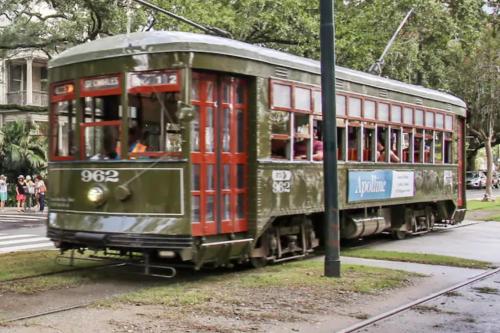 Gambar di galeri bagi Walker Mansion on St Charles Ave - Unit 1 di New Orleans