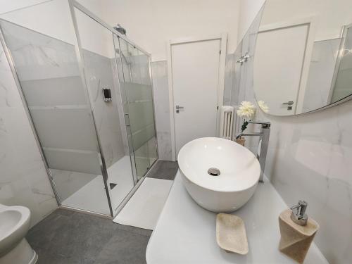 Ένα μπάνιο στο Villa Oreste