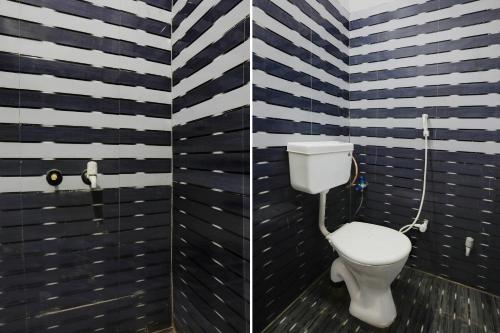 Ένα μπάνιο στο Hotel O Yash Residency