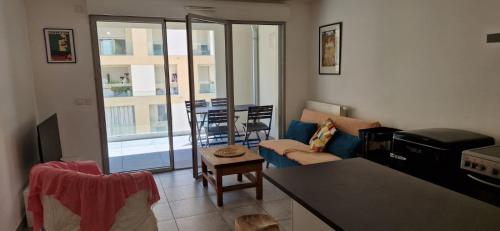 Le Triton, new appartments near city center , parking , lift