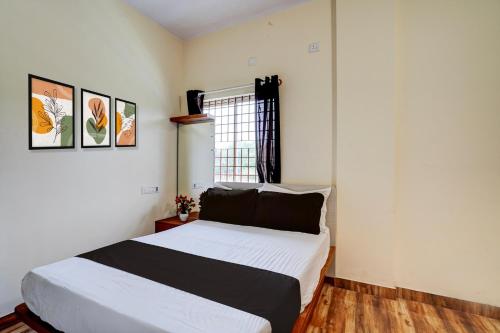 Gambar di galeri bagi Hotel O SRI SRINIVASA BOARDING & LODGING di Aivarkhandpur