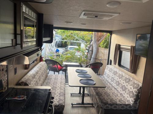 Un lugar para sentarse en RV In The Keys a Tropical Retreat