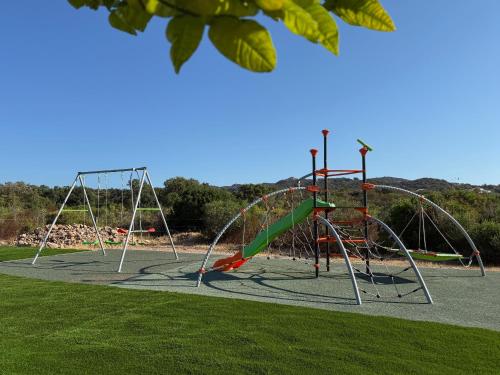 L'Hacienda Piscine chauffée à 28, spa, boulodrome et court de Tennis privés, 2 villas indépendantes