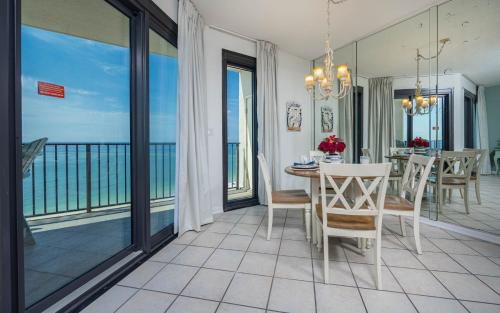 Γενική θέα στη θάλασσα ή θέα στη θάλασσα από  αυτό το διαμέρισμα