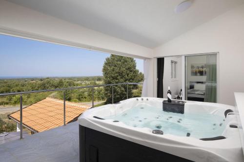 Φωτογραφία από το άλμπουμ του Villa Euphoria Mit Pool, Sauna Und Whirlpool σε Višnjan