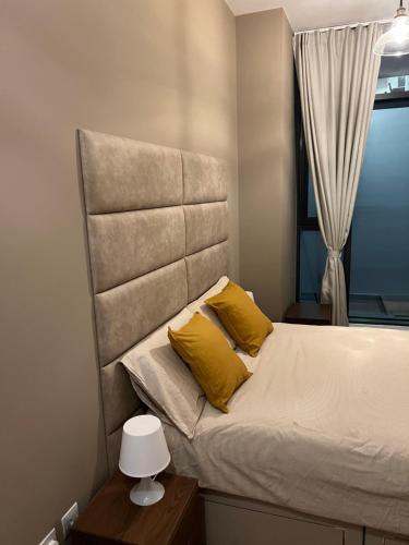 Postel nebo postele na pokoji v ubytování Private Room in Stunning Shared Apartment Newly Refurbished