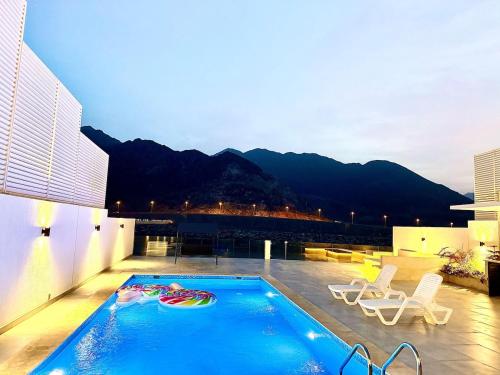 Lux 3BR Villa, Sea Views & Pool
