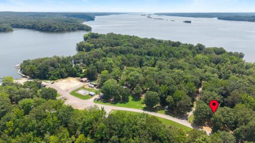 an aerial view of an island with a red marker at Kentucky Lake Retreat in Dover