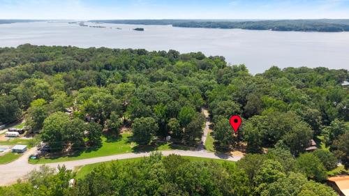 an aerial view of a park with a red marker at Kentucky Lake Retreat in Dover