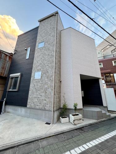 Entire house, 3 minutes on foot from Ekoda station, 2 stations by train to Harry Potter, direct access to Ikebukuro,Shinjuku,Shibuya,Roppongi